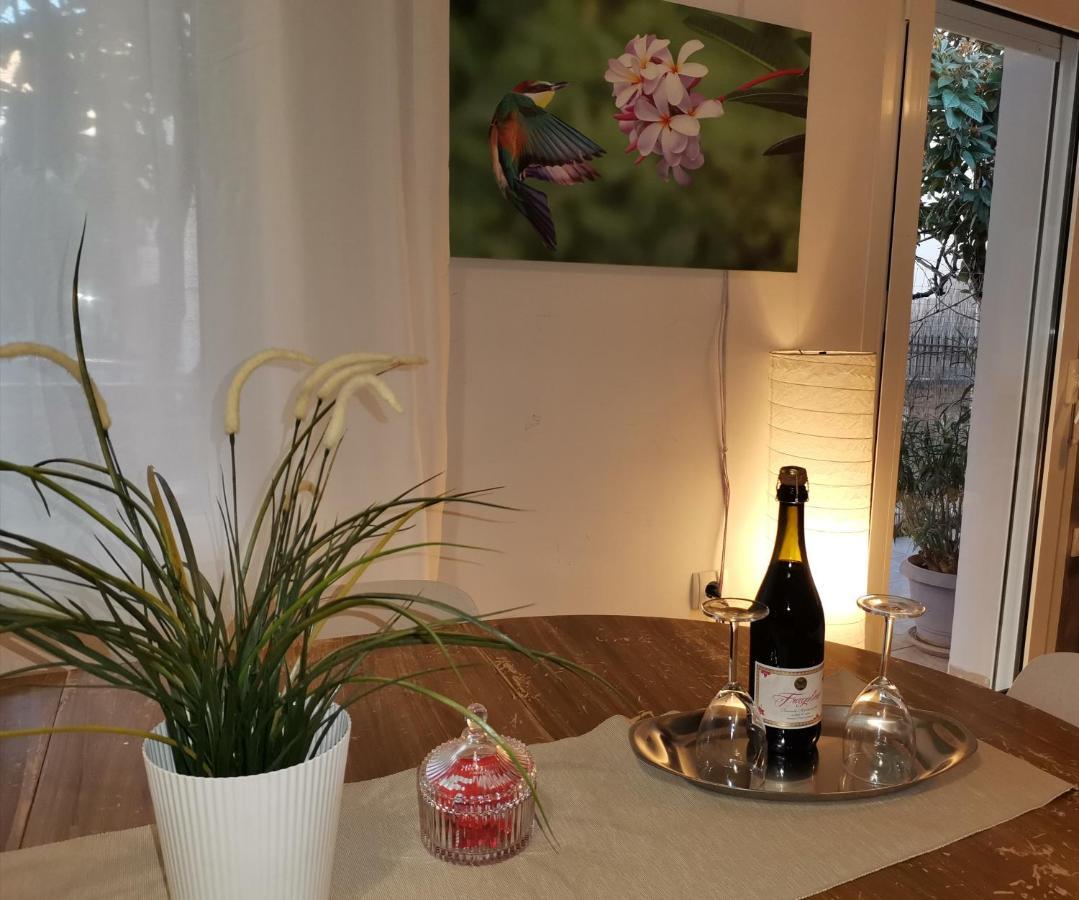 Oasis Luxury Detached House In Thessaloniki With Hydromassage Apartment ภายนอก รูปภาพ